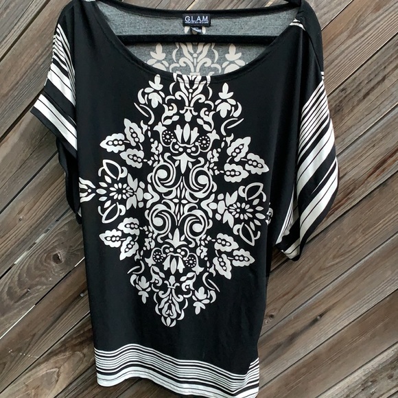ModCloth black & white gothic print top with belt. - Picture 5 of 11